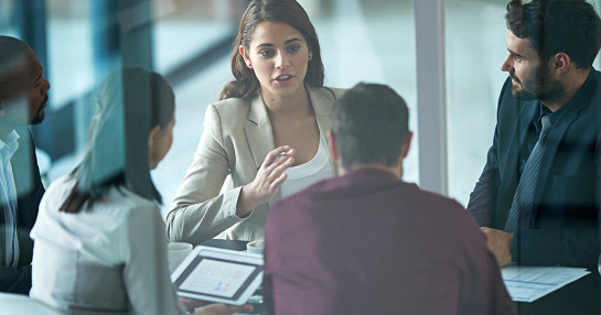 meeting_woman_talking meeting_woman_talking