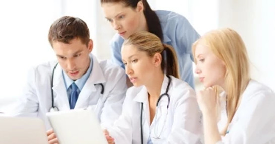 group-of-doctors